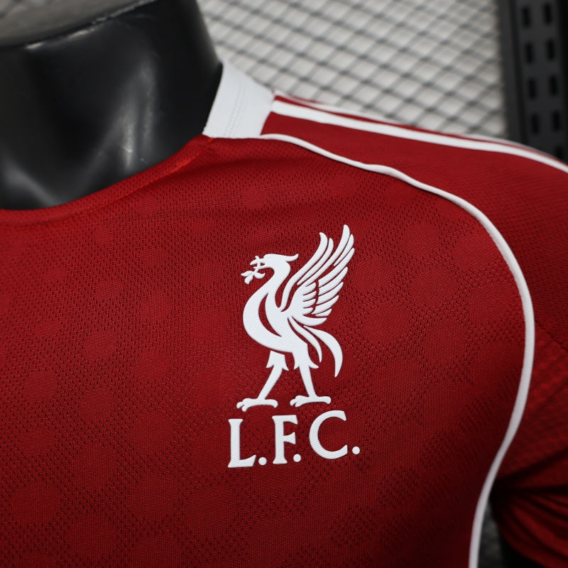 25-26 You'll Never Walk Alone.Liverpool home and away jerseys can have numbers customized.