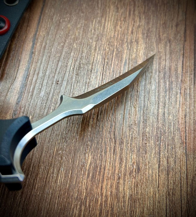 Bee Hand Stiletto