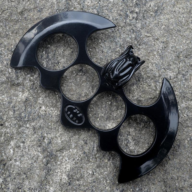 Hot Selling 3-Color Bat Self-Defense Finger Tiger